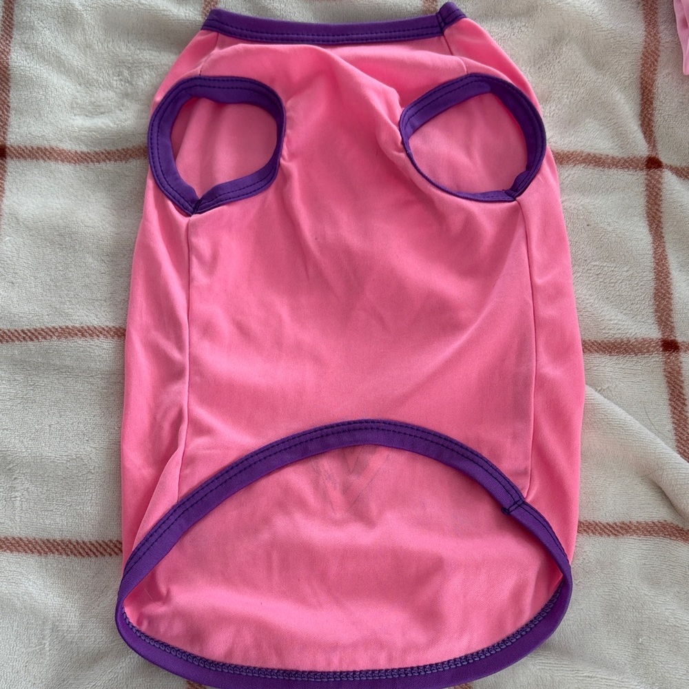 Source Unknown Pink Dog Shirt with Purple Trim - Picture 2 of 2